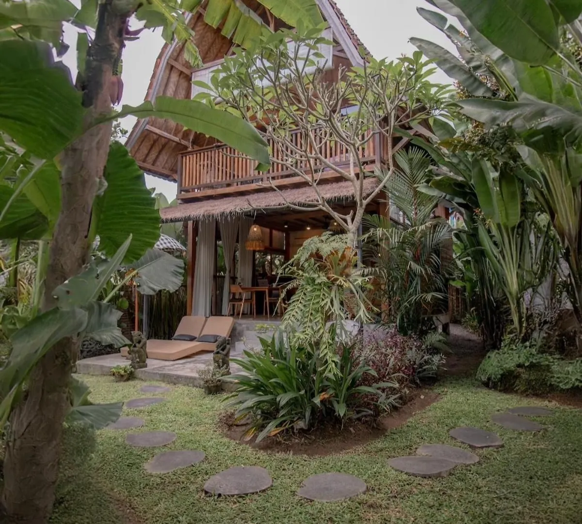 Philosopher Villa location